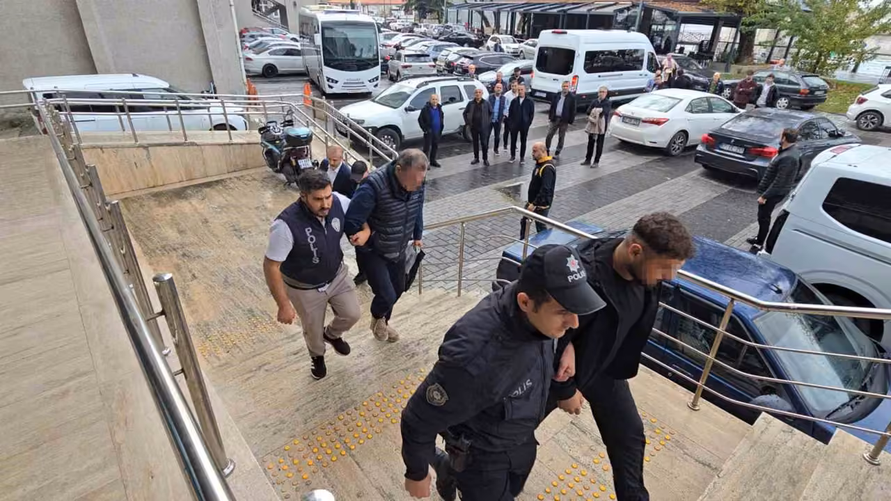 Zonguldak’taki bina çökmesi soruşturmasında 3 şüpheli tutuklandı