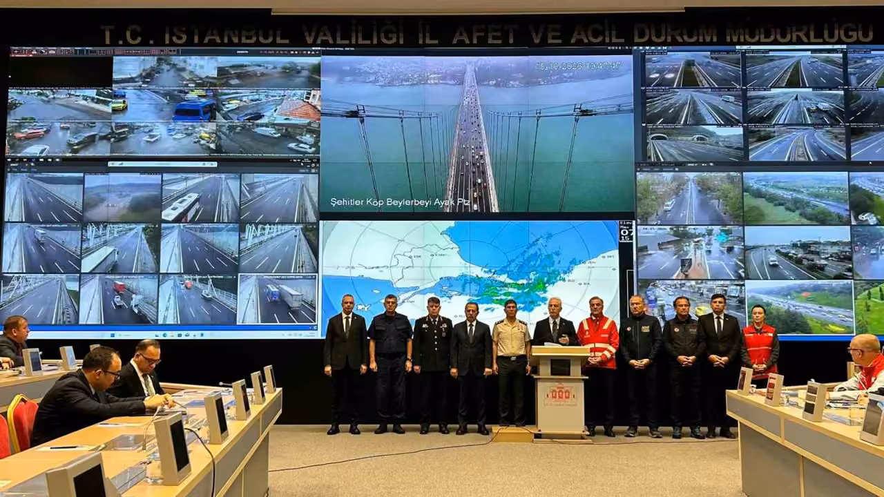 İstanbul Valisi Davut Gül: "Yarın da okullarımız tatil edildi"