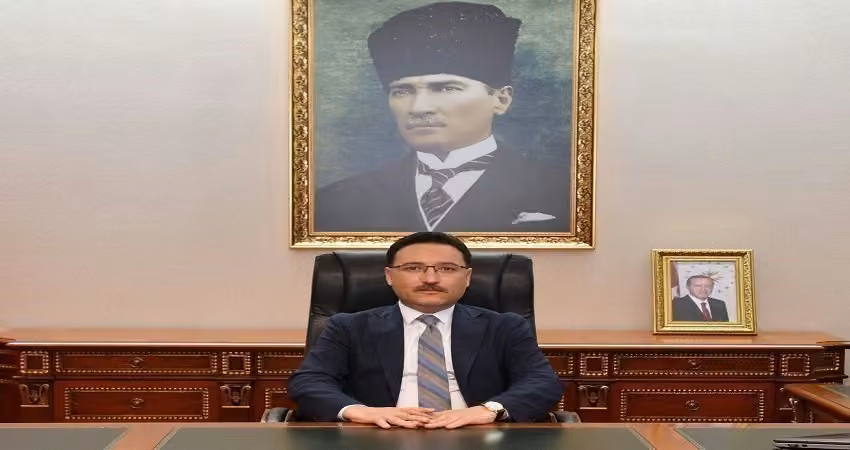 Vali Çiçek: "Değerlerimizden aldığımız güçle ülkemizi daha aydınlık yarınlara taşımak için kararlılıkla çalışmaya devam edeceğiz"