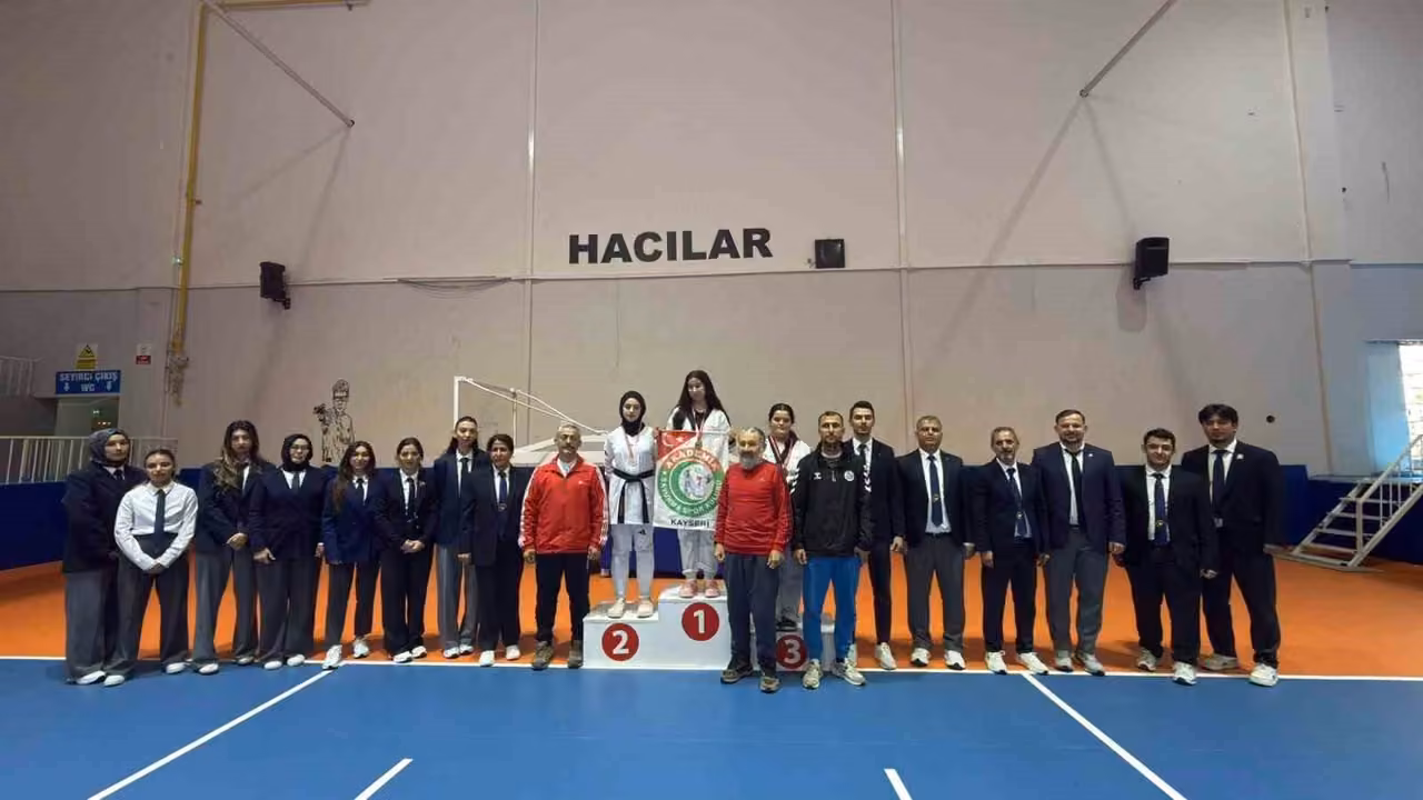 Kayseri’de 29 Ekim Gençler Taekwondo İl Birinciliği yapıldı