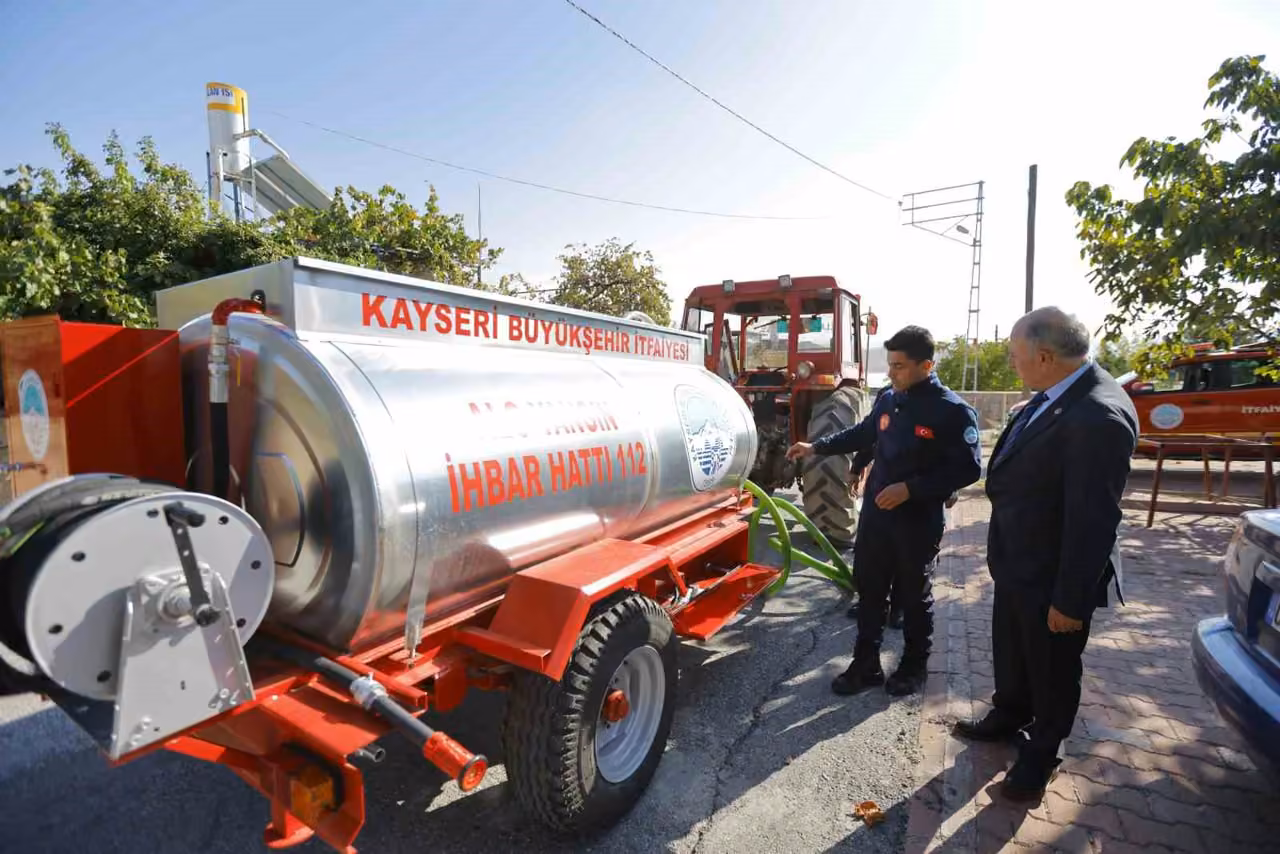 Büyükşehirden kırsal yangınlara hızlı müdahale hamlesi: Traktör arkası yangın söndürme aracı