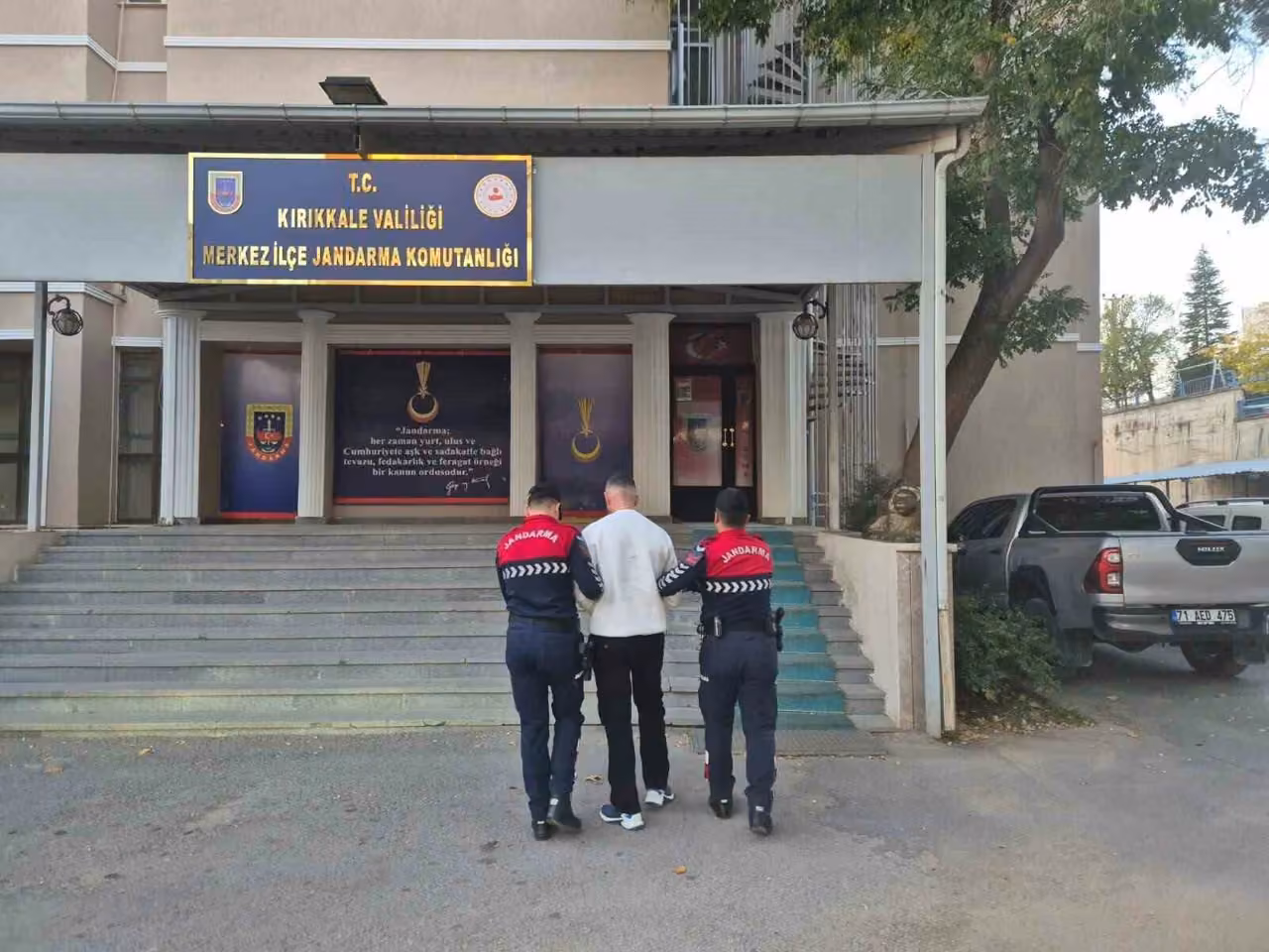 Kırıkkale’de 40 yıl 3 ay hapis cezasıyla aranan hükümlü yakalandı