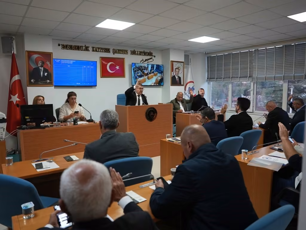 Meclis 17 gündem maddesini karara bağlandı