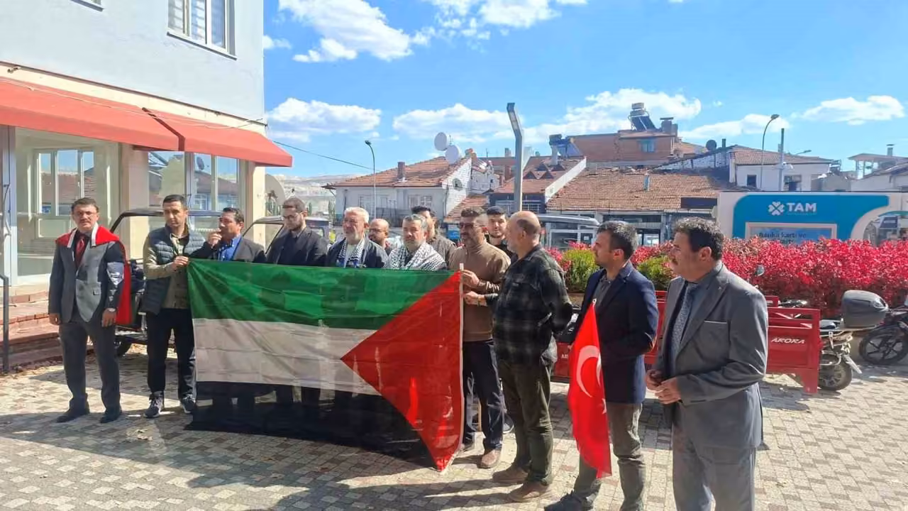 Hisarcık’ta Gazze için basın açıklaması ve dua programı