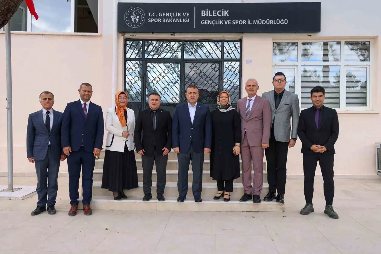 Vali Sözer, geçici hizmet binasını inceledi