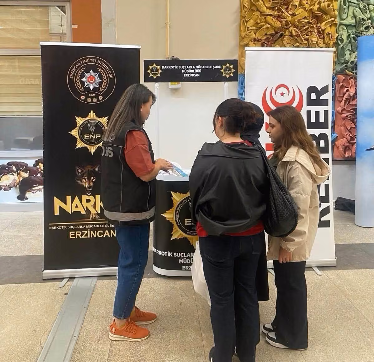 Emniyetten uyuşturucuya karşı farkındalık çalışması