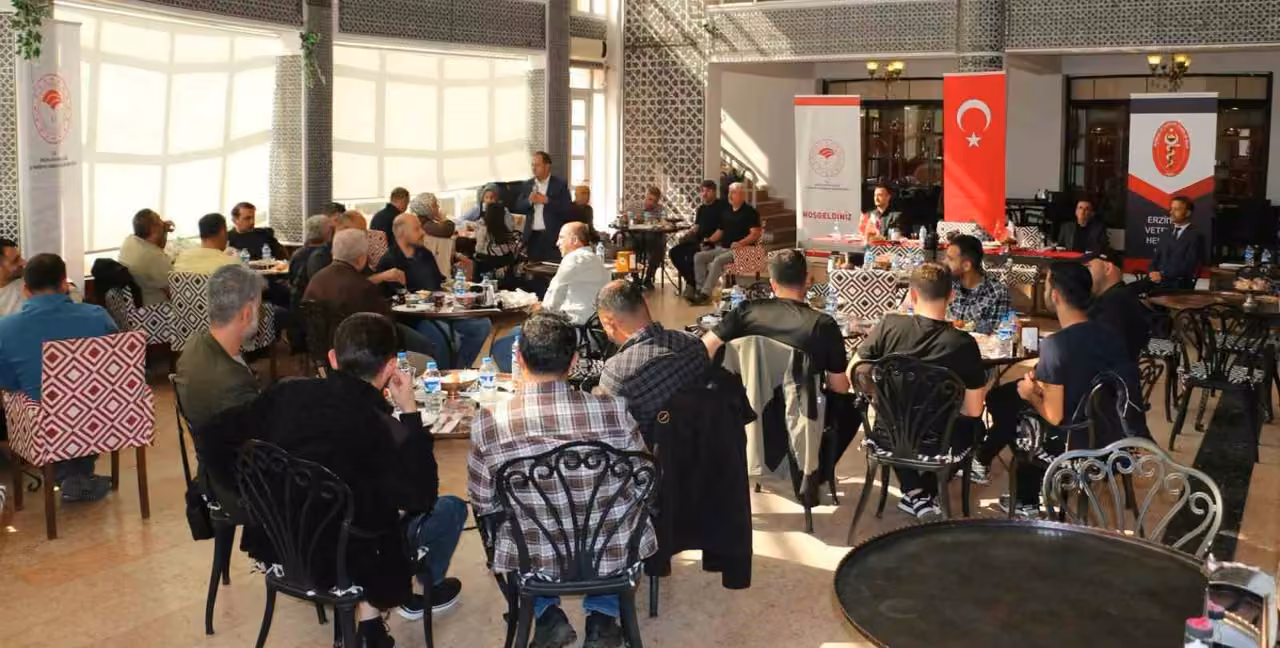 Erzincan’da veteriner hekimlerle istişare toplantısı düzenlendi