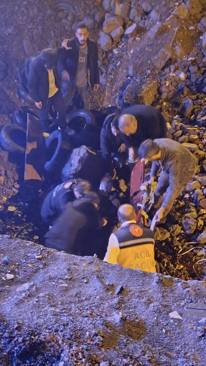 Muş’ta açık bırakılan kazı alanına düşen yaşlı adam yaralandı