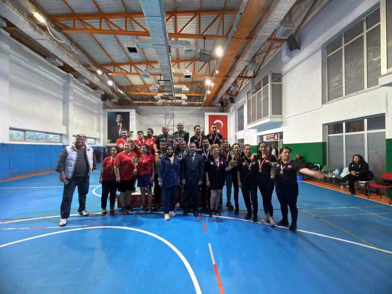 Kamu spor oyunlarında masa tenisi heyecanı