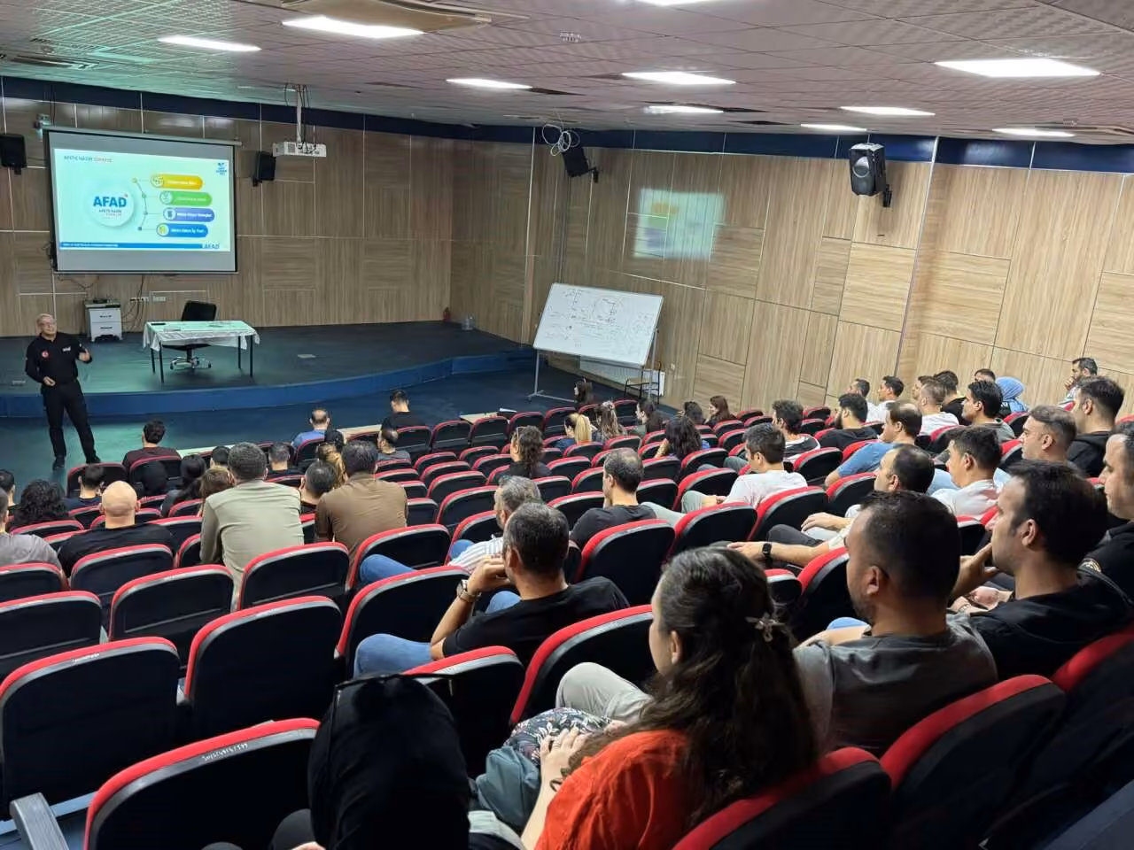 Cizre’de polislere afet farkındalığı eğitimi