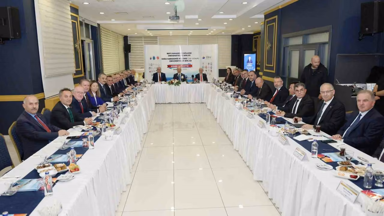 Rektör Kırışık, Batı Karadeniz Üniversiteler Birliği toplantısına katıldı