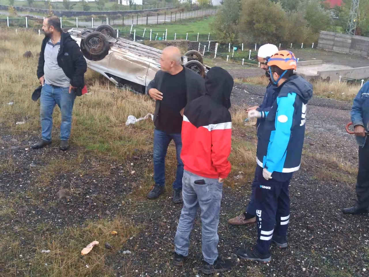 Bingöl’de otomobil takla attı: 2 yaralı