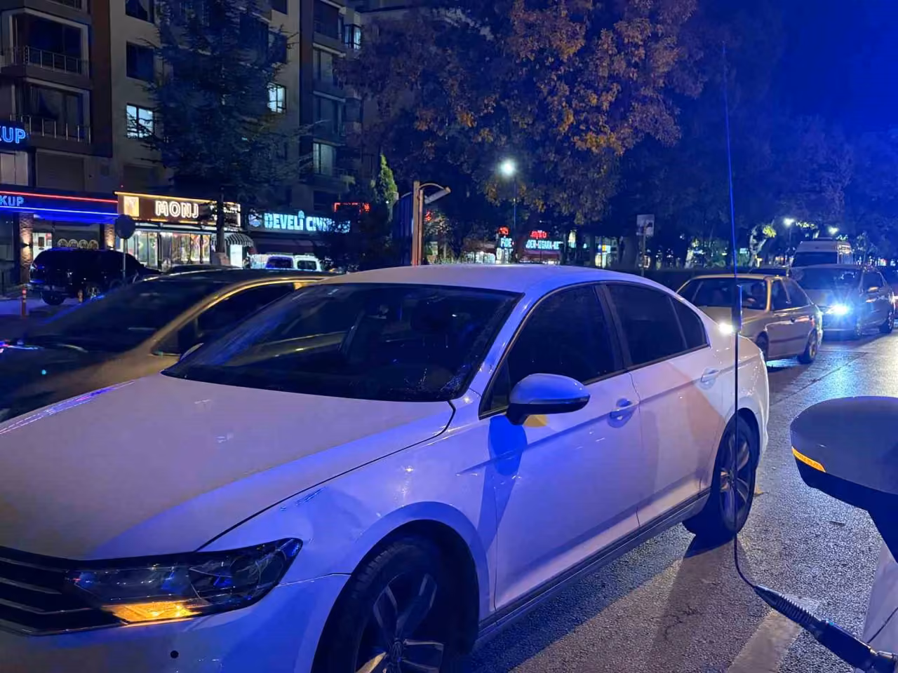 Otomobilin çarptığı üniversite öğrencisi ağır yaralandı