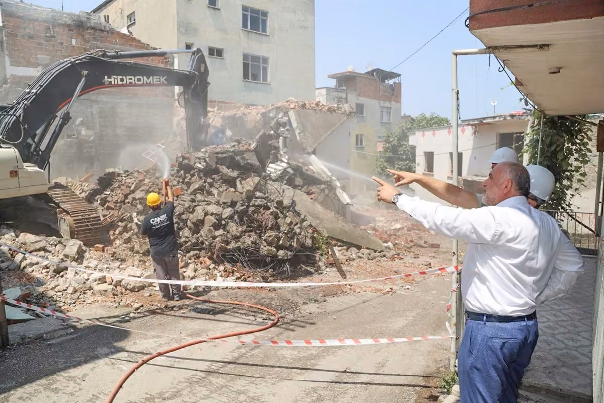 Başkan Sandıkçı: "Eser ve hizmet seferberliğimizi sürdürüyoruz"