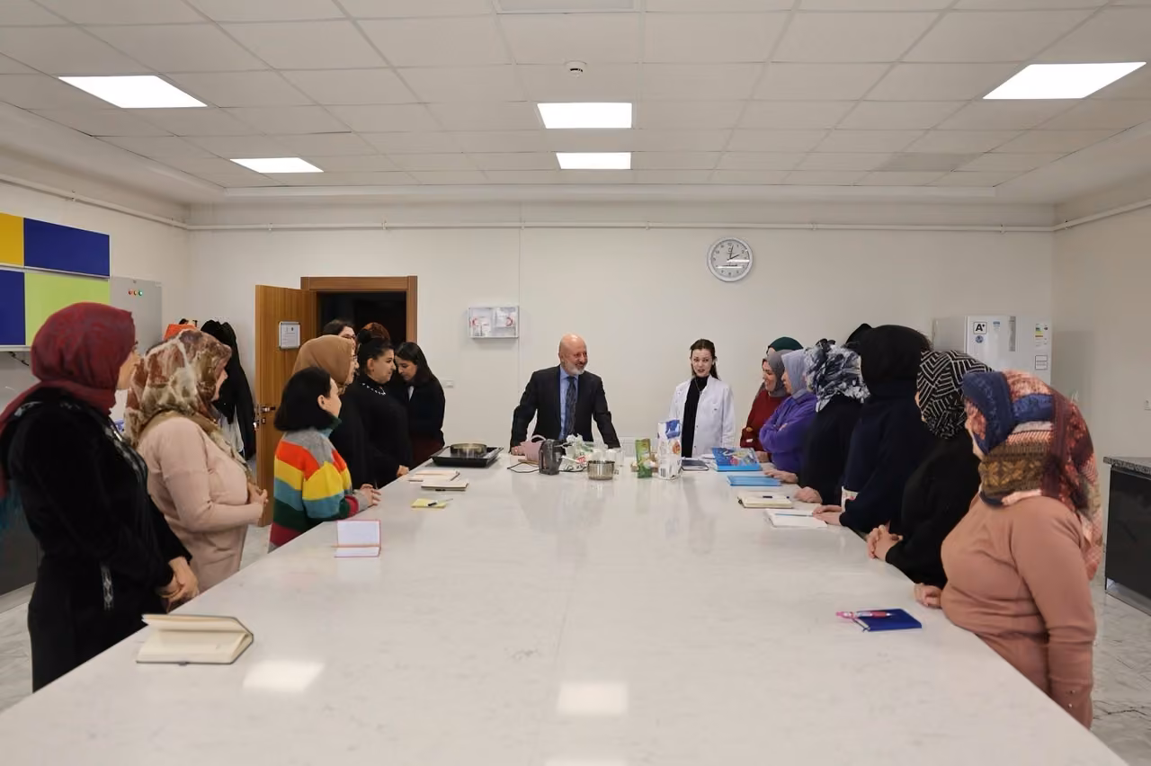 Başkan Çolakbayrakdar: "Kocasinan akademi ile 7’den 70’e herkesin mutluluğunu artırıyoruz"
