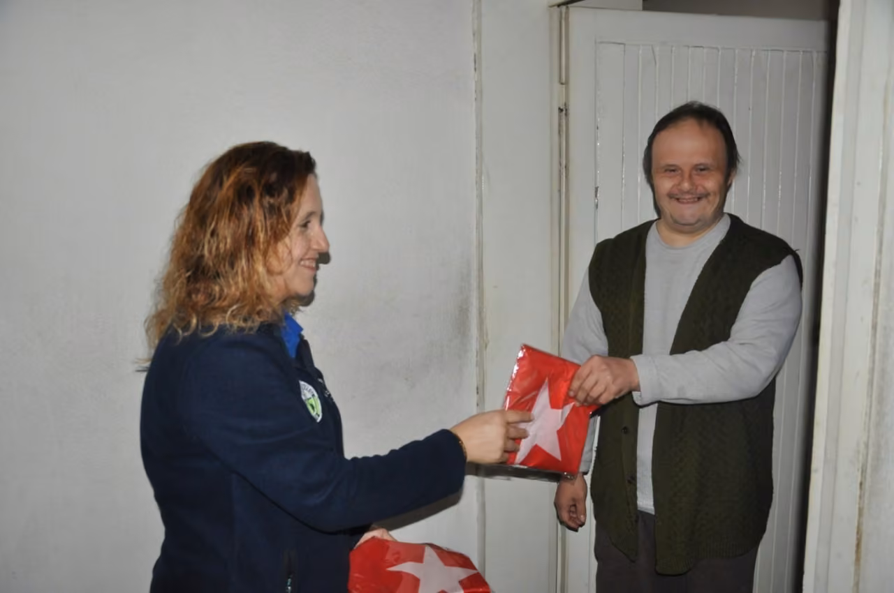 Bozdoğan Belediyesi’nden ev ve iş yerlerine Türk Bayrağı