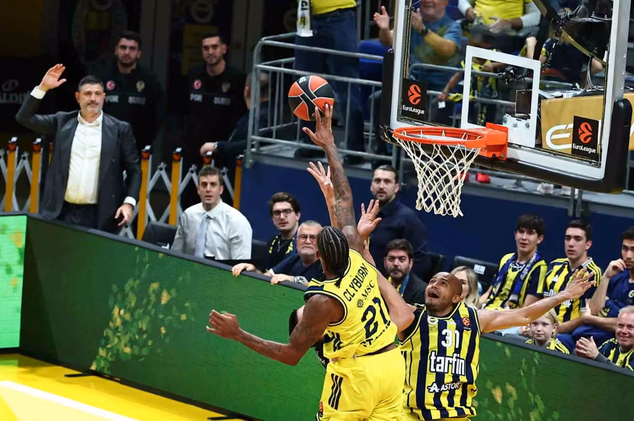 Euroleague: Fenerbahçe: 74 - Partizan: 65