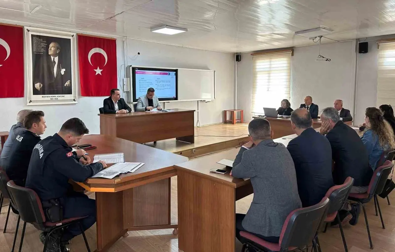 Sarıgöl’de okullar için tedbirler masaya yatırıldı