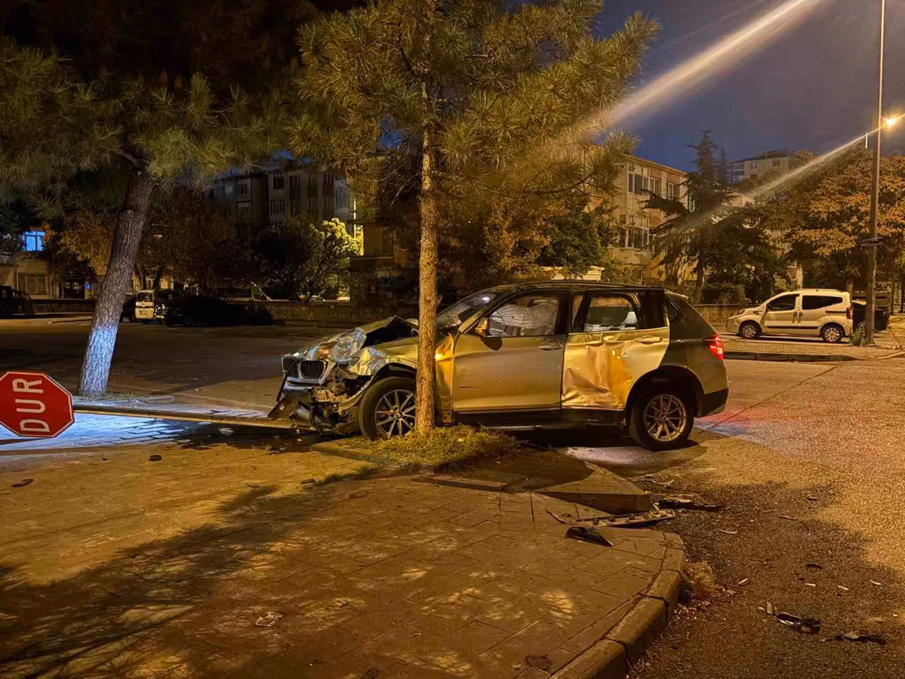 Kayseri’de hafif ticari araç SUV ile çarpıştı: 4 yaralı