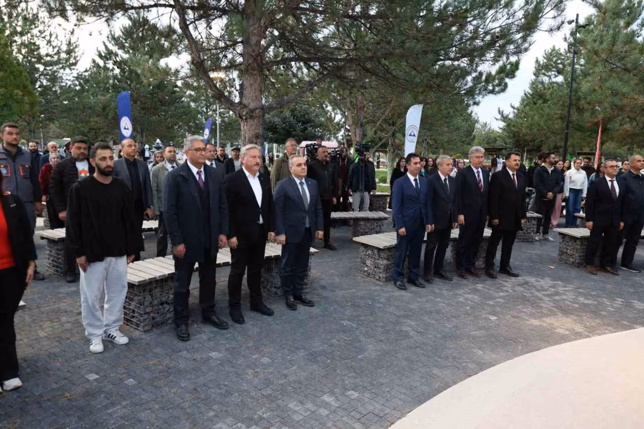 ERÜ Gençlik Parkı açıldı